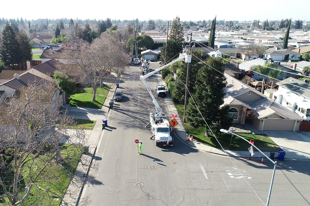 electrical lines being worked on in a neighborhood